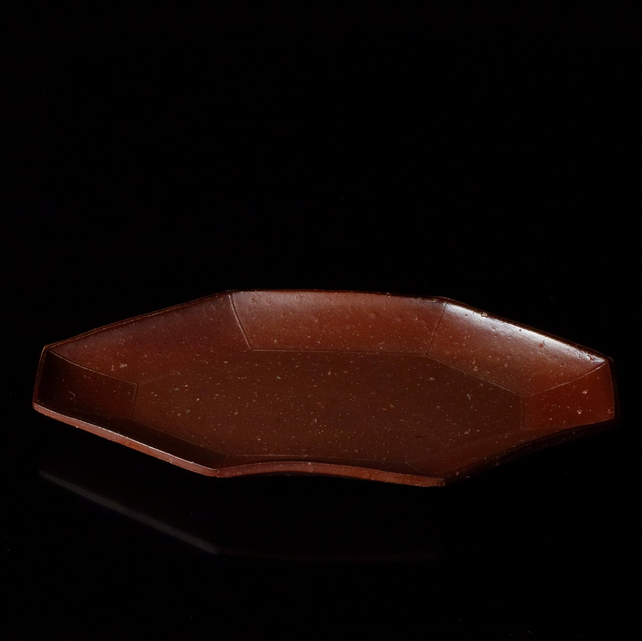 Bizen ottekantet tallerken - Manaka