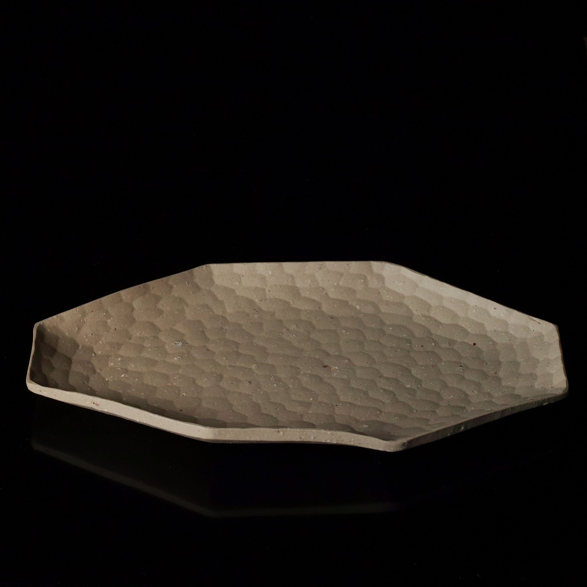 Bizen Shirahana tallerken (medium) - Manaka